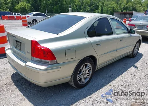 2005 Volvo S60 2.5T from USA, damaged, VIN YV1RS592952441652